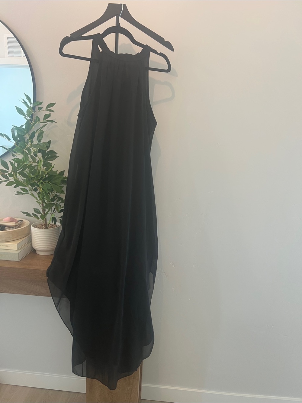Elegant Black Halter-Neck Chiffon Dress